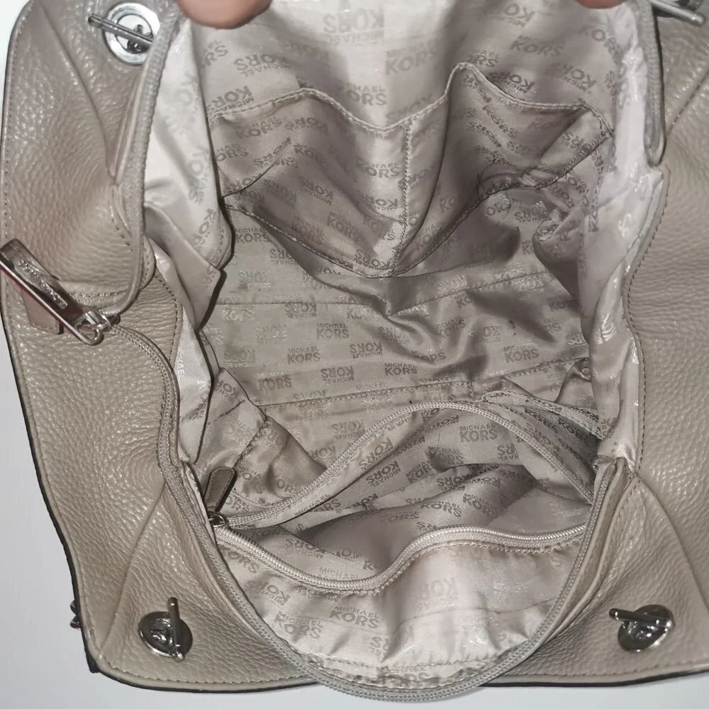 Michael Kors chain bag | Color: taupe | size 14L x 10H‎